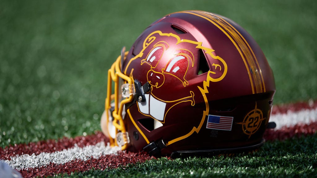 Drzewiecki's field goal as time expires lifts Minnesota past No. 15 Iowa, 13-10 — WCCO Sports — Gopher, Sunnyvale Sports news