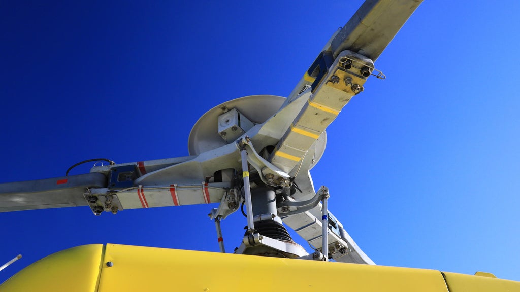 2 helicopters collide southeast of McMinnville in Oregon, killing 3 — Sunnyvale Schools news