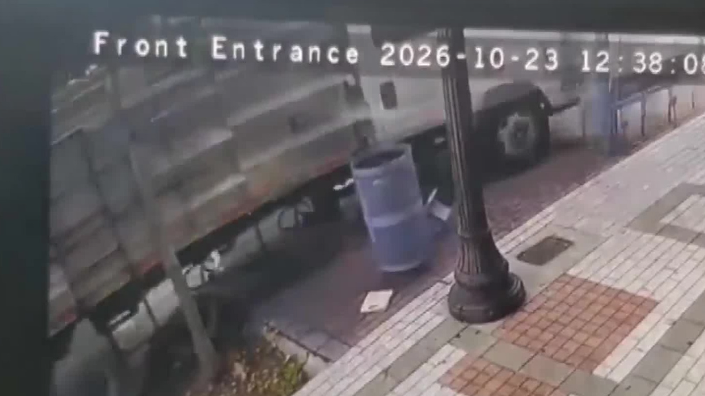 Landscaping truck crashes into bus bench, 3 North Miami businesses, sending 2 passengers to the hospital — CBS Miami, Sunnyvale Real Estate news