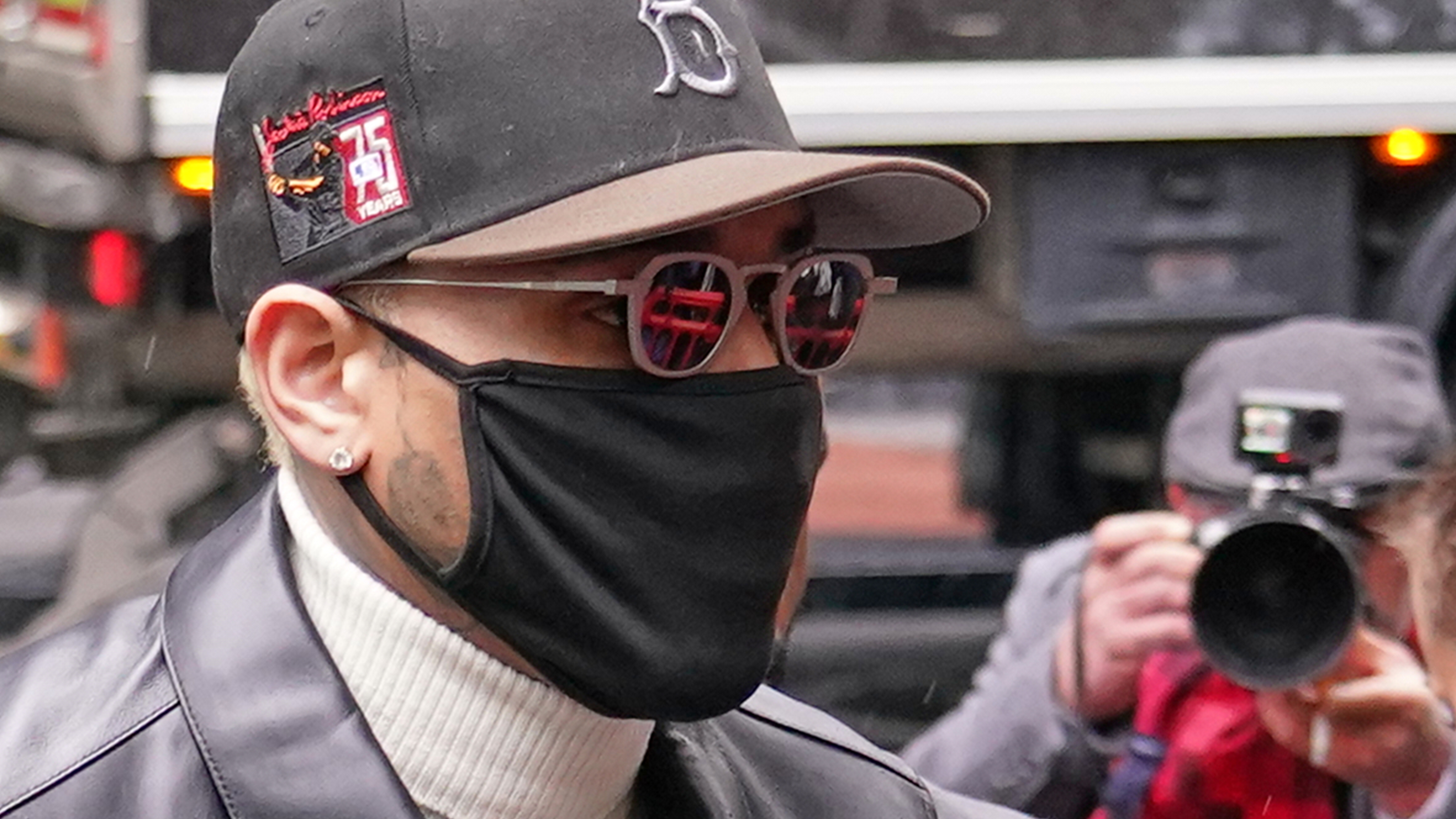 Chris Brown avoids prison time for brawling at a London nightclub

       — ABC 7 Bay Area, Sunnyvale Community news