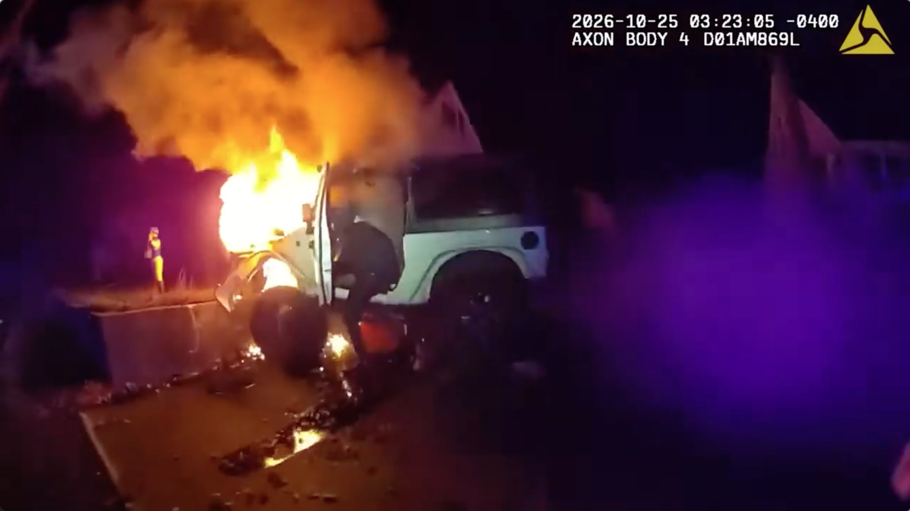 Bodycam video shows police rescuing man from burning Jeep after crash; driver facing multiple charges — KTVU FOX 2 Bay Area, Sunnyvale Community news